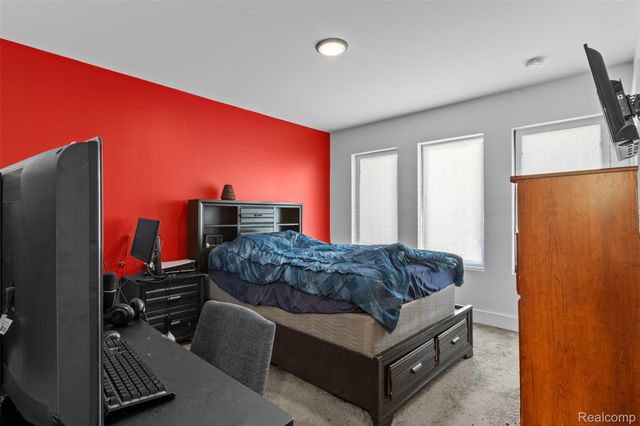 1539 Pallister 9, Detroit, MI 48206