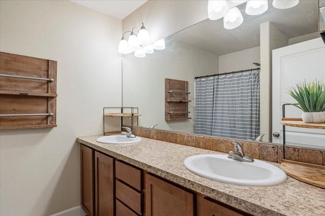 350 SE Silvis Lane, Bend, OR 97702