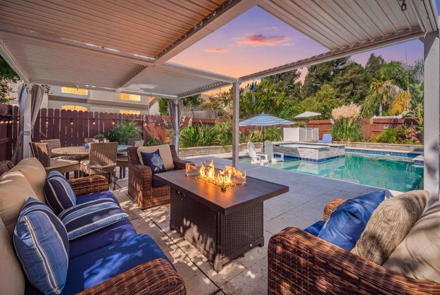 1817 Via Invierno, Roseville, CA 95747