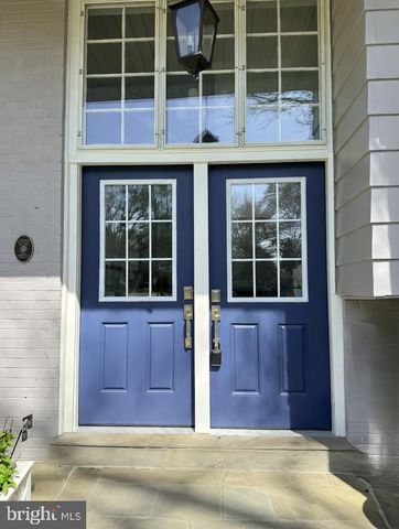 9201 CHERRYTREE DR, Alexandria, VA 22309