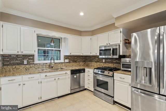 9201 CHERRYTREE DR, Alexandria, VA 22309