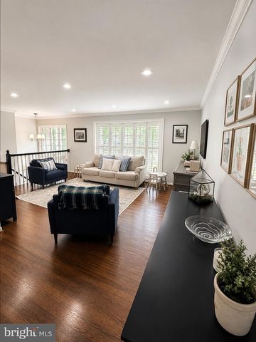 9201 CHERRYTREE DR, Alexandria, VA 22309