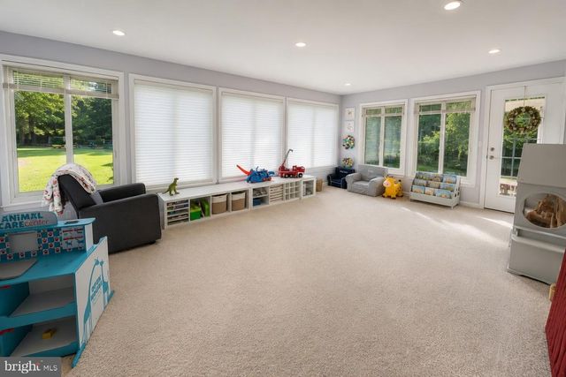 9201 CHERRYTREE DR, Alexandria, VA 22309