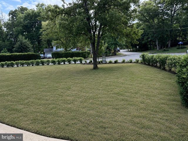 9201 CHERRYTREE DR, Alexandria, VA 22309