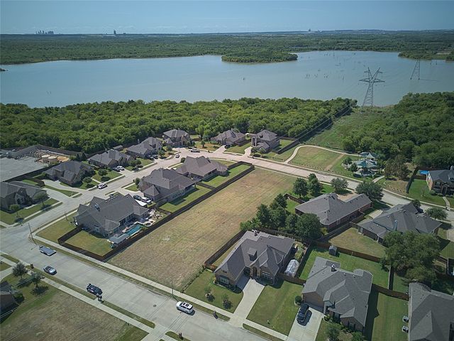 5106 Shelter Point Court, Mansfield, TX 76063