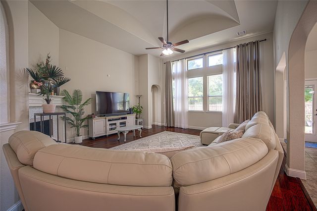 5106 Shelter Point Court, Mansfield, TX 76063