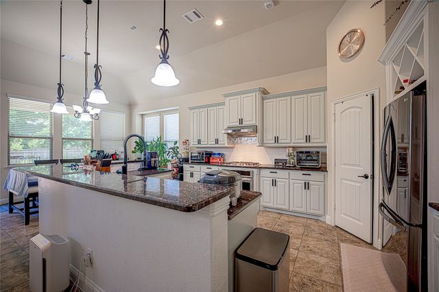 5106 Shelter Point Court, Mansfield, TX 76063
