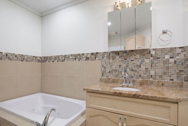 10 Mayhew Slip, Milford, MA 01757