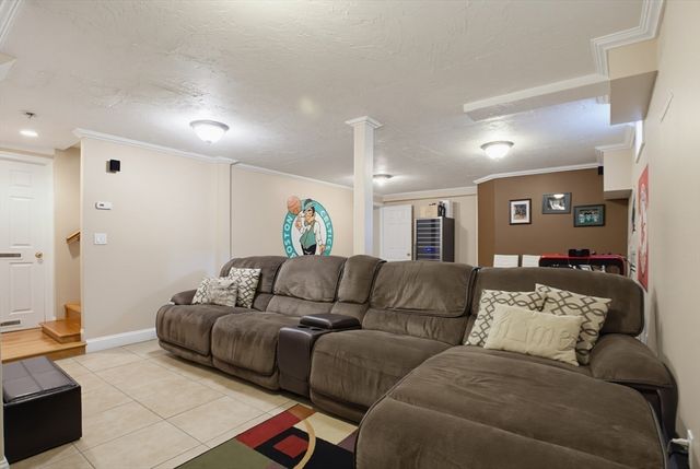 10 Mayhew Slip, Milford, MA 01757