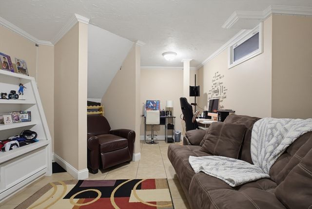 10 Mayhew Slip, Milford, MA 01757