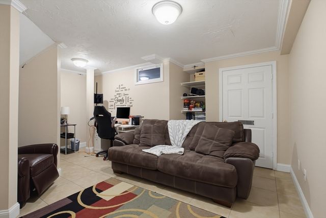 10 Mayhew Slip, Milford, MA 01757