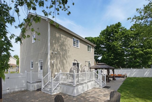 10 Mayhew Slip, Milford, MA 01757
