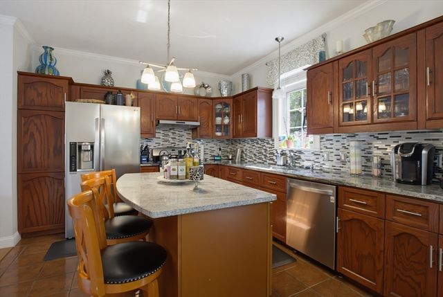 10 Mayhew Slip, Milford, MA 01757
