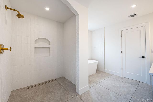 3690 Lufberry Avenue, Wantagh, NY 11793