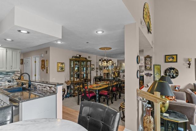 72 Hilltop Drive F, North Providence, RI 02904