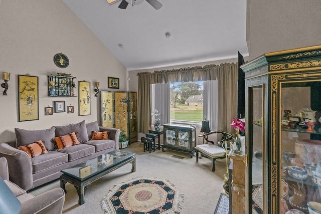 72 Hilltop Drive F, North Providence, RI 02904