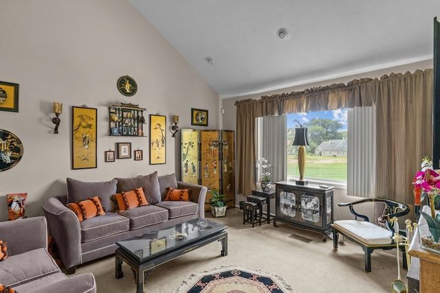 72 Hilltop Drive F, North Providence, RI 02904