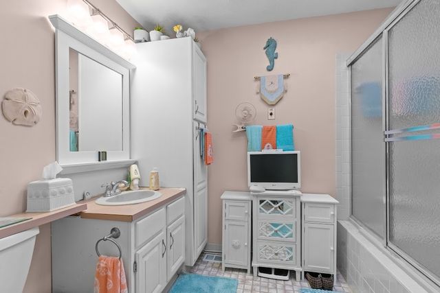 72 Hilltop Drive F, North Providence, RI 02904