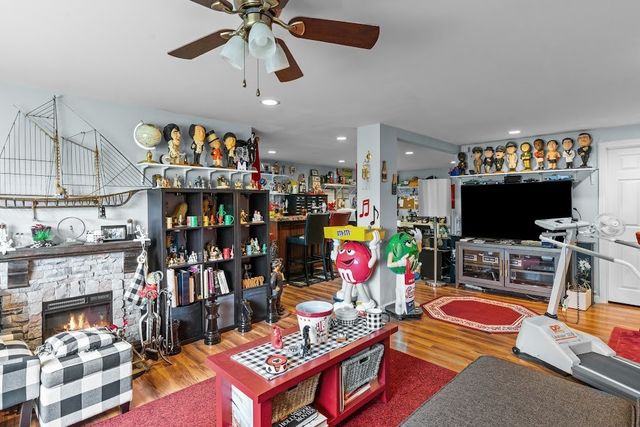 72 Hilltop Drive F, North Providence, RI 02904