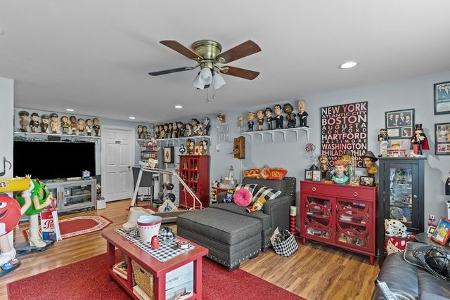 72 Hilltop Drive F, North Providence, RI 02904