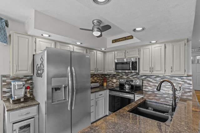 72 Hilltop Drive F, North Providence, RI 02904