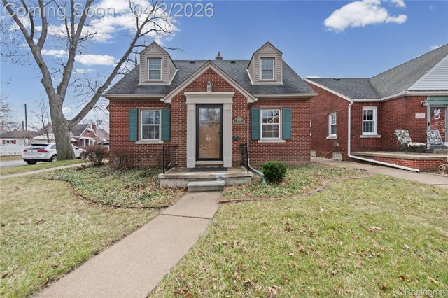 2305 Vinewood Street, Wyandotte, MI 48192