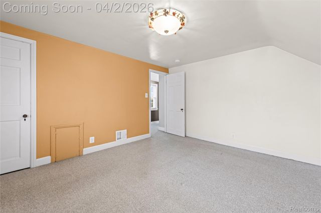 2305 Vinewood Street, Wyandotte, MI 48192