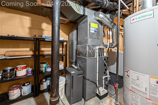 2305 Vinewood Street, Wyandotte, MI 48192