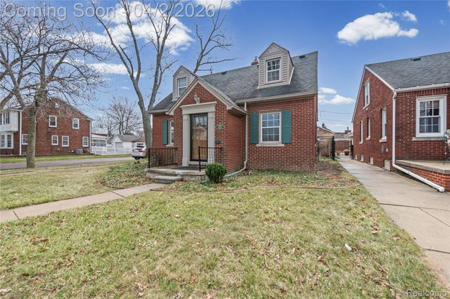 2305 Vinewood Street, Wyandotte, MI 48192