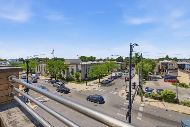 3801 N Kedzie Avenue 3S, Chicago, IL 60618