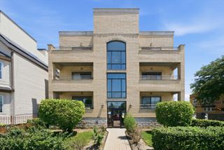 3801 N Kedzie Avenue 3S, Chicago, IL 60618