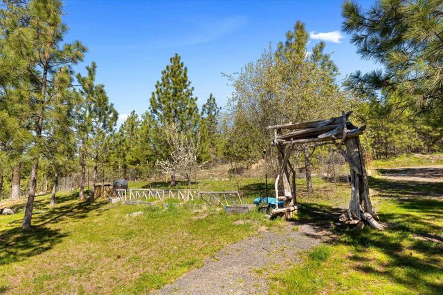 5521C Happy Hill Rd, Tumtum, WA 99034