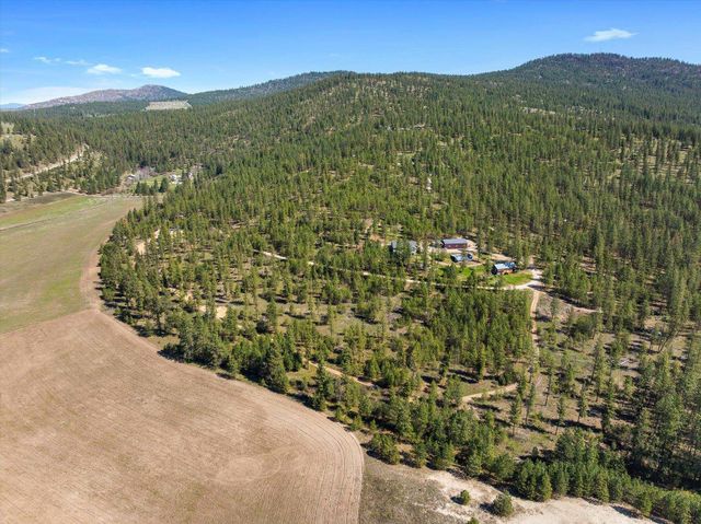 5521C Happy Hill Rd, Tumtum, WA 99034