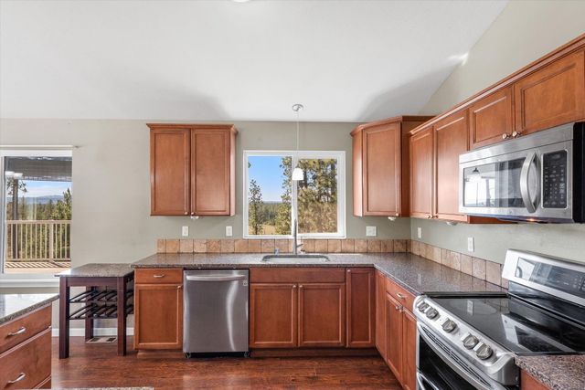 5521C Happy Hill Rd, Tumtum, WA 99034