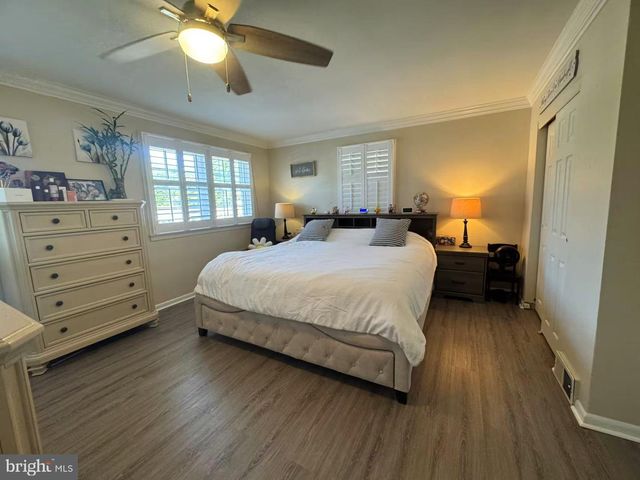 649 HUTCHINSON TER, Holmes, PA 19043