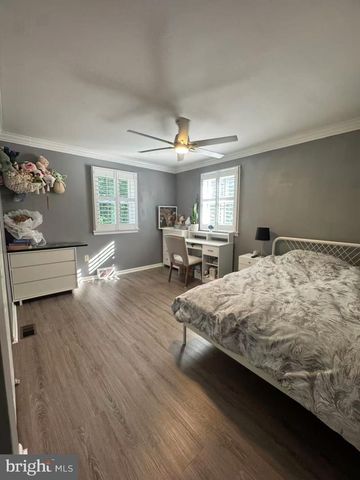 649 HUTCHINSON TER, Holmes, PA 19043