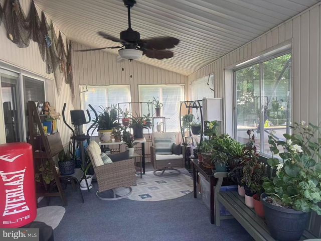 649 HUTCHINSON TER, Holmes, PA 19043