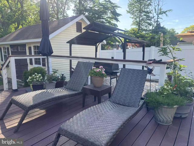 649 HUTCHINSON TER, Holmes, PA 19043