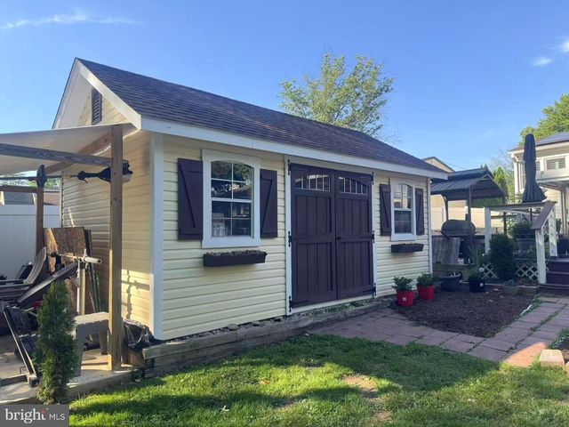 649 HUTCHINSON TER, Holmes, PA 19043