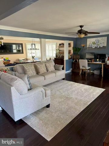 649 HUTCHINSON TER, Holmes, PA 19043