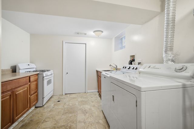 1700 Marguerite Street, Park Ridge, IL 60068