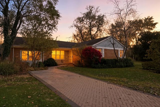 1700 Marguerite Street, Park Ridge, IL 60068