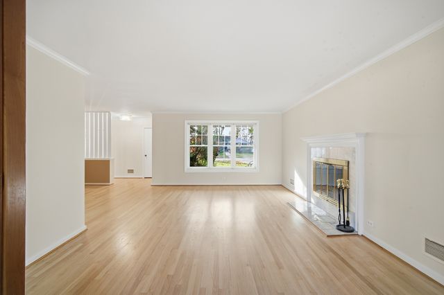 1700 Marguerite Street, Park Ridge, IL 60068