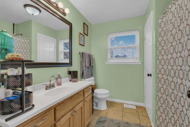 568 Brock Ln, Sparta, TN 38583