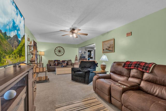 568 Brock Ln, Sparta, TN 38583