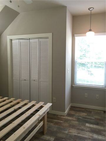 1639 W Stone Street, Fayetteville, AR 72701