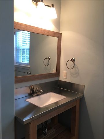 1639 W Stone Street, Fayetteville, AR 72701