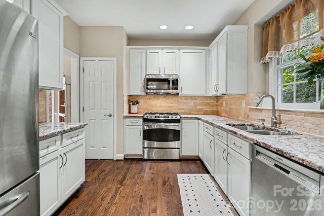 1924 DeArmon Drive, Charlotte, NC 28205