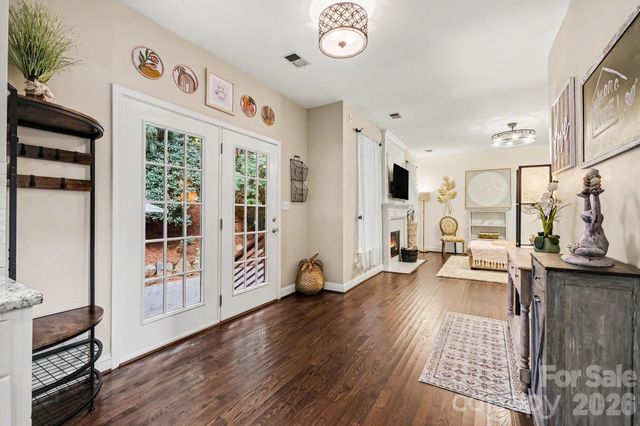 1924 DeArmon Drive, Charlotte, NC 28205