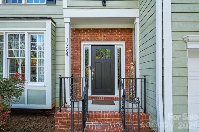 1924 DeArmon Drive, Charlotte, NC 28205